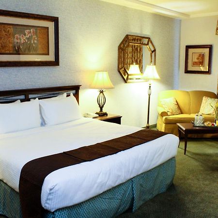 University Square Hotel Fresno Pokój zdjęcie